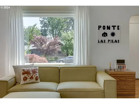 319 Se 81st Avenue Portland OR 97215