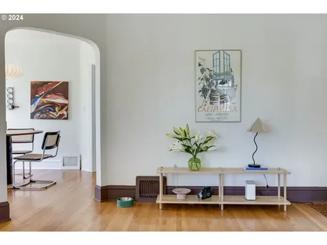 319 Se 81st Avenue Portland OR 97215