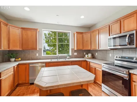 15528 Sw Stone Ridge Circle Beaverton OR 97007