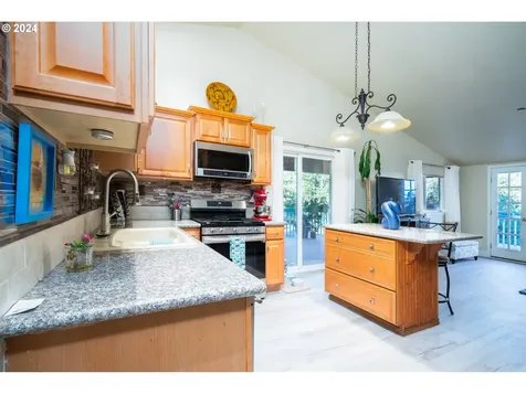 1830 Orchard Lane Roseburg OR 97471
