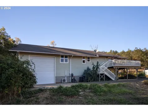 1830 Orchard Lane Roseburg OR 97471