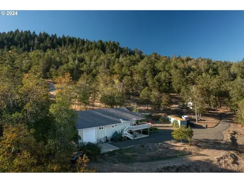 1830 Orchard Lane Roseburg OR 97471