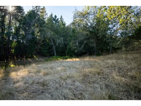 1830 Orchard Lane Roseburg OR 97471