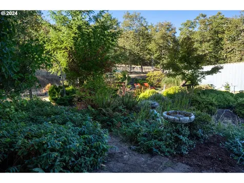 1830 Orchard Lane Roseburg OR 97471