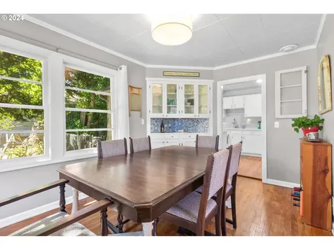 1813 SE 106th Avenue Portland OR 97216