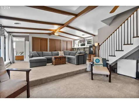 1813 SE 106th Avenue Portland OR 97216
