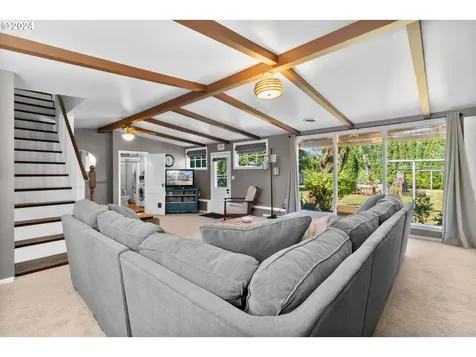 1813 SE 106th Avenue Portland OR 97216