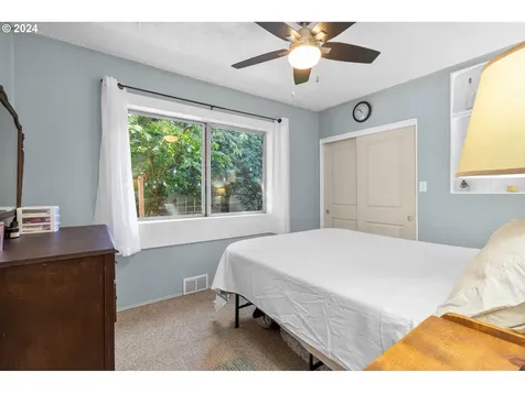 1813 SE 106th Avenue Portland OR 97216