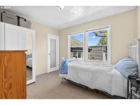 1813 SE 106th Avenue Portland OR 97216