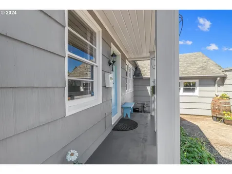 1813 SE 106th Avenue Portland OR 97216