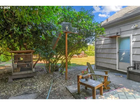 1813 SE 106th Avenue Portland OR 97216