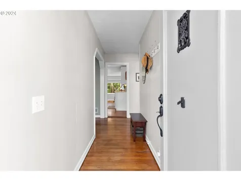 1813 SE 106th Avenue Portland OR 97216