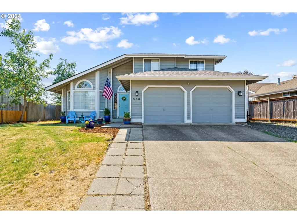 954 S 44th Street Springfield OR 97478