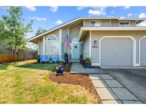 954 S 44th Street Springfield OR 97478