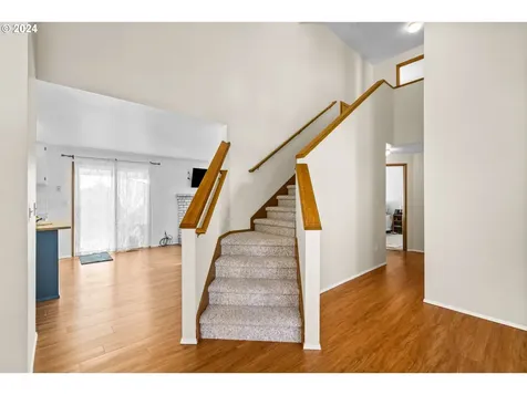 954 S 44th Street Springfield OR 97478