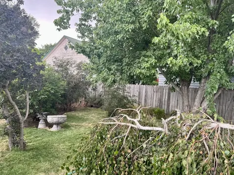 37 SE 11th Street Pendleton OR 97801