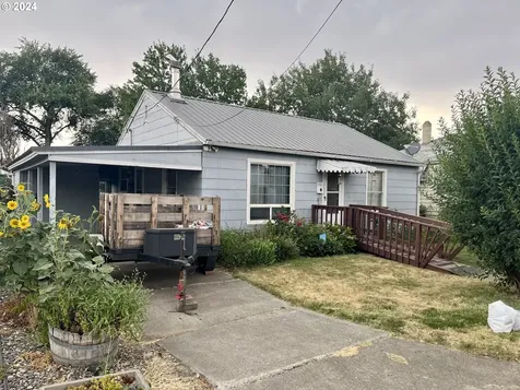 37 SE 11th Street Pendleton OR 97801