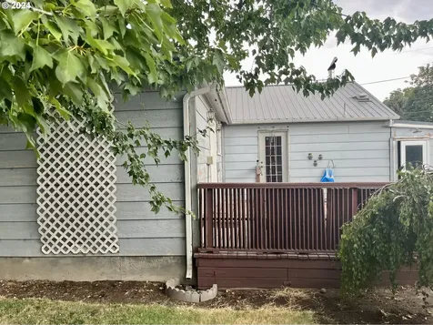 37 SE 11th Street Pendleton OR 97801