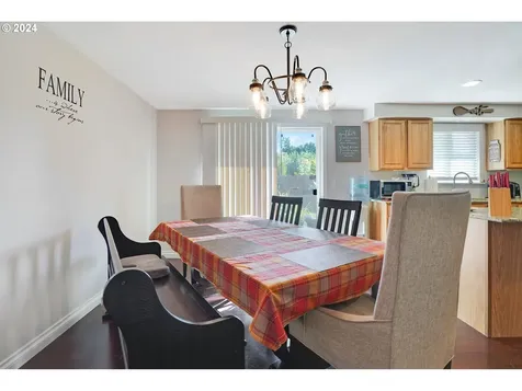 546 Oregon Avenue NE Salem OR 97301