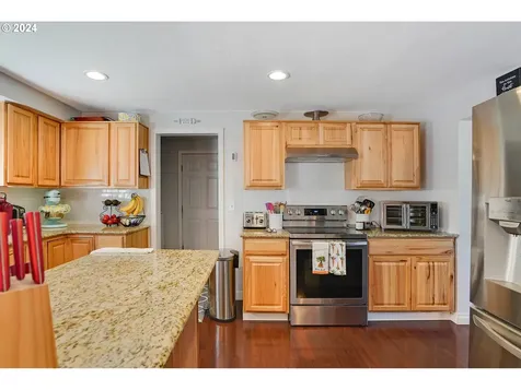 546 Oregon Avenue NE Salem OR 97301