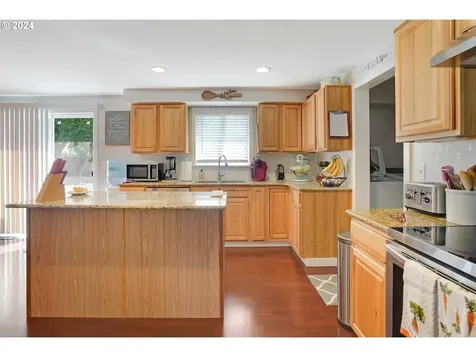 546 Oregon Avenue NE Salem OR 97301