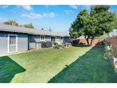 546 Oregon Avenue NE Salem OR 97301