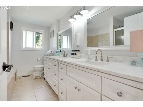 546 Oregon Avenue NE Salem OR 97301