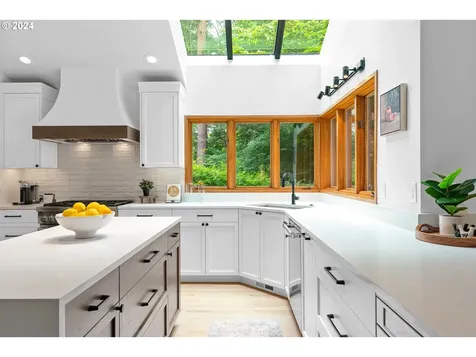 10 Sherwood Court Lake Oswego OR 97034