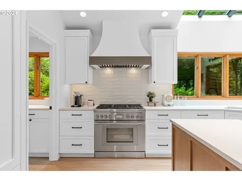 10 Sherwood Court Lake Oswego OR 97034