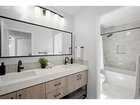 10 Sherwood Court Lake Oswego OR 97034