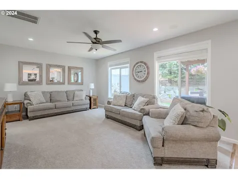 1509 N Heron Drive Ridgefield WA 98642