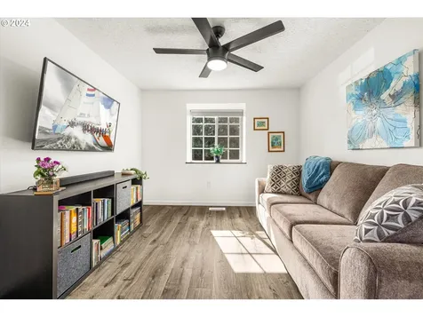1824 Sw Hartley Avenue Gresham OR 97080