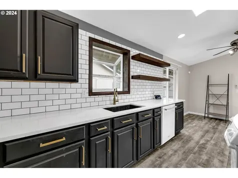 1811 NE Edge Park Drive Vancouver WA 98663