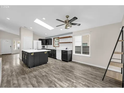 1811 NE Edge Park Drive Vancouver WA 98663