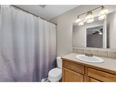 1811 NE Edge Park Drive Vancouver WA 98663