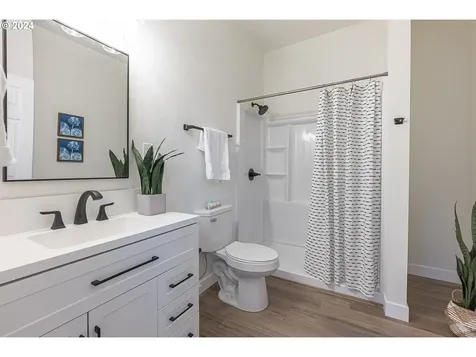 419 SE Nursery Avenue Amity OR 97101