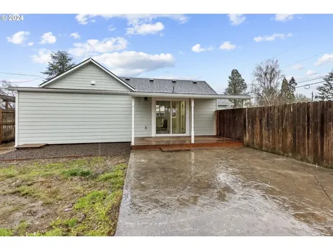 419 SE Nursery Avenue Amity OR 97101
