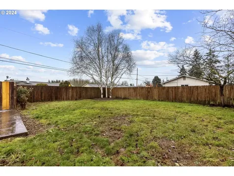 419 SE Nursery Avenue Amity OR 97101
