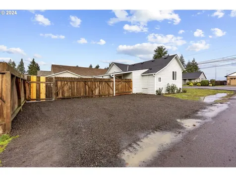 419 SE Nursery Avenue Amity OR 97101