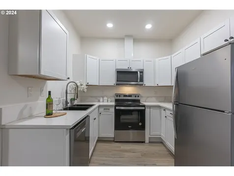 419 SE Nursery Avenue Amity OR 97101