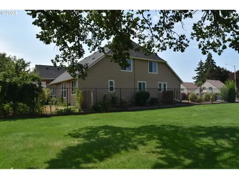 1817 N Barlow Street Cornelius OR 97113