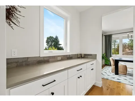 4278 SW Carson Street Portland OR 97219
