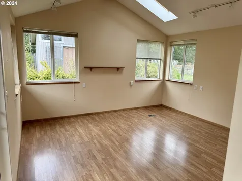5475 Sw Elm Avenue Beaverton OR 97005