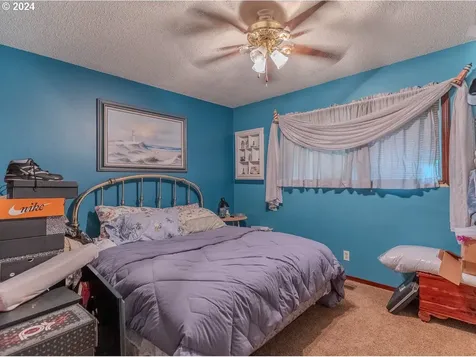 16625 Astor Avenue Lake Oswego OR 97035