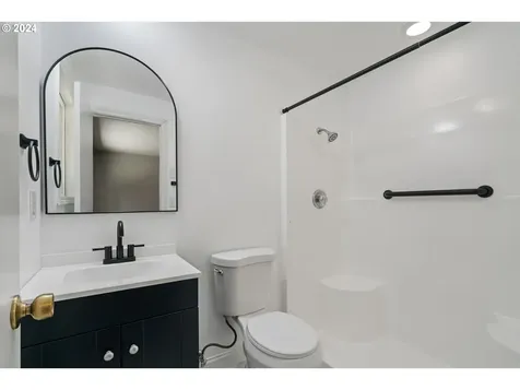 2015 SE 134th Avenue Vancouver WA 98683
