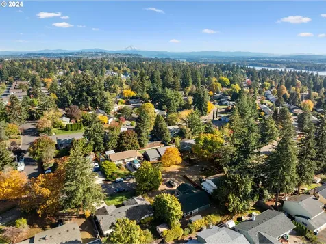 2015 SE 134th Avenue Vancouver WA 98683