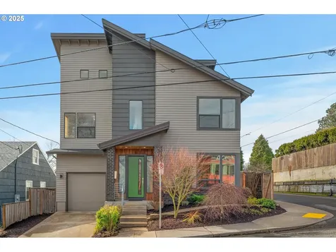 4709 N Colonial Avenue Portland OR 97217