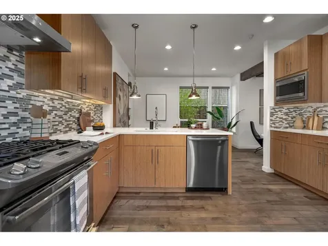 4709 N Colonial Avenue Portland OR 97217