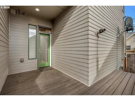 4709 N Colonial Avenue Portland OR 97217