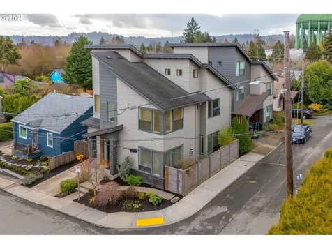 4709 N Colonial Avenue Portland OR 97217